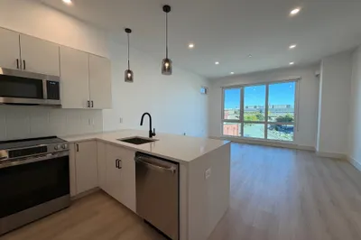 20 Medford St #402 1