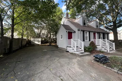 51 Cleveland St