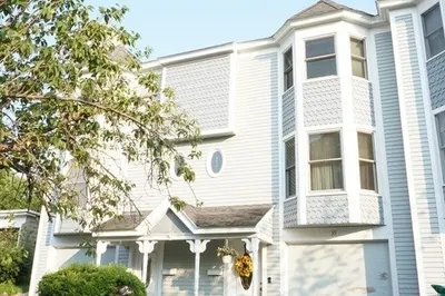 35 Whitney Ave #35
