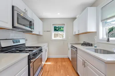 4 School St #2 1