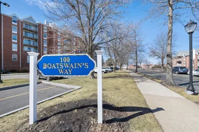 100 Boatswain's Way #406