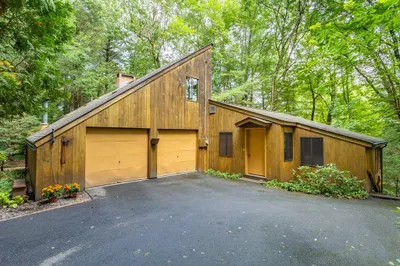 17 E Bare Hill Road 1