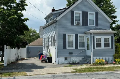 61 Church St
