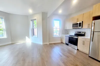 379 Commonwealth Ave #9