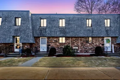6 Beekman Dr #6