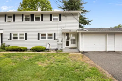 125 Lynwood Drive #6201D 1