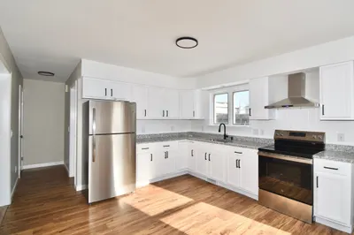 72 Center St #72 1