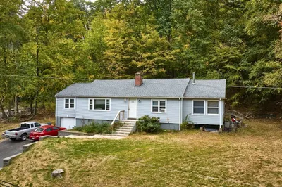 143 James St