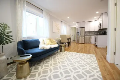 439 Cardinal Medeiros Ave #3