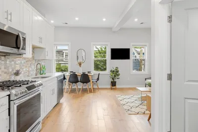 338 Hurley St #3