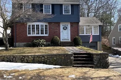 37 Clinton Rd