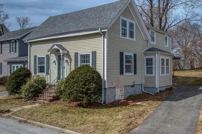 69 Bennett St