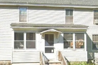 25-27 Sturdy St