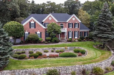 52 Greenwood Rd 1
