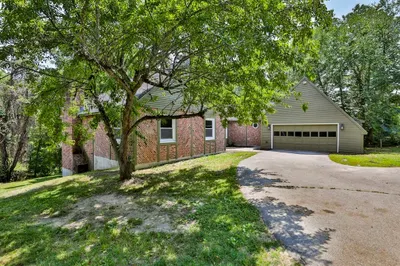 31 Walnut Hill Rd