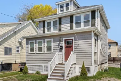 16 Lenoxdale Ave