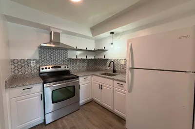 158-162 Water St #11