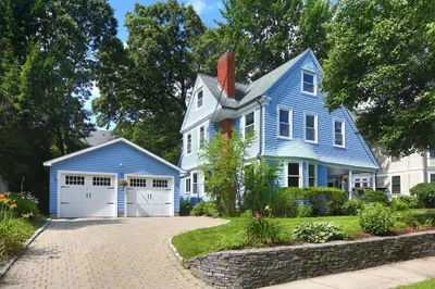 116 Dickerman Rd 1