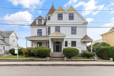 32 Beacon Street #3