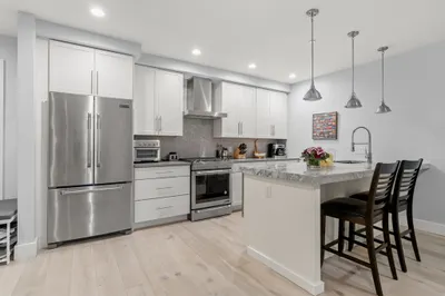 150 W Broadway #203 1
