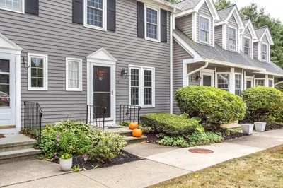 23 Country Village Way #23 1