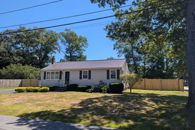 1 Hemlock St