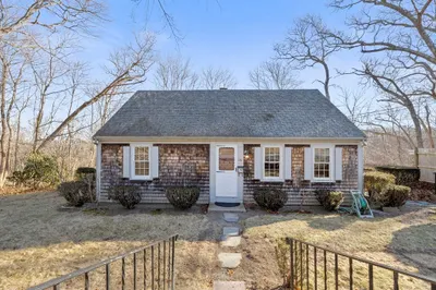 26 Thomas Ave