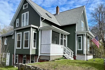 96 Chase Ave