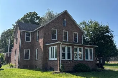 456 Granby Rd 1