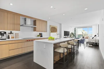 150 Seaport BlvD #D 1