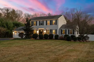 5 Cherry Brook Cir 1