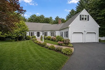 25 Clearwater Dr 1
