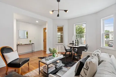 41 Harrington Ave #41