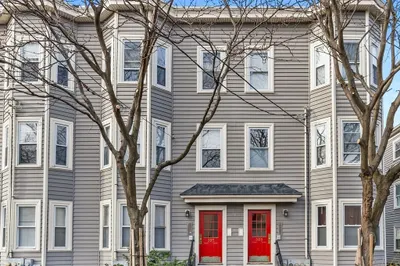 309 Elm St #2