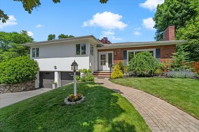 63 Mossdale Rd 1