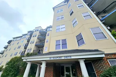 10 Seaport Drive #2111 1