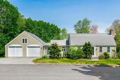 6 Crestview Dr