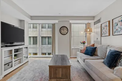 80 Broad St #506