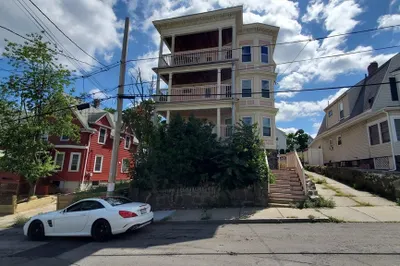 76 Grant St #1