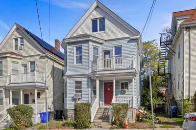 68 Mascot St