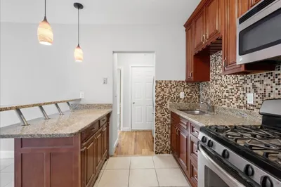 75 Bellevue St #2 1