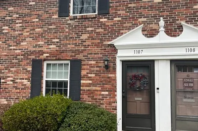 1107 Windsor Dr #1107 1
