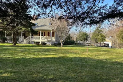 106 Rocky Hill Road