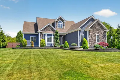 70 Sycamore Ln 1