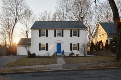23 Regina Rd 1