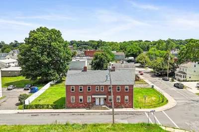 64-66 Front St 1
