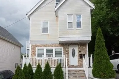 14 Russell St