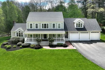 185 Booth Hill Rd 1