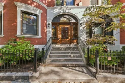 87 Gainsborough Street #203