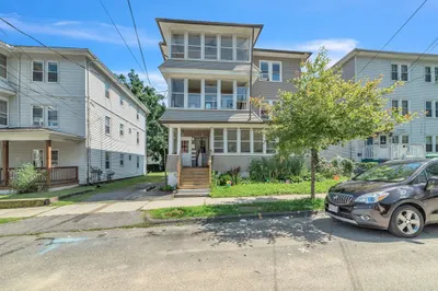 19 Lucretia Ave 1